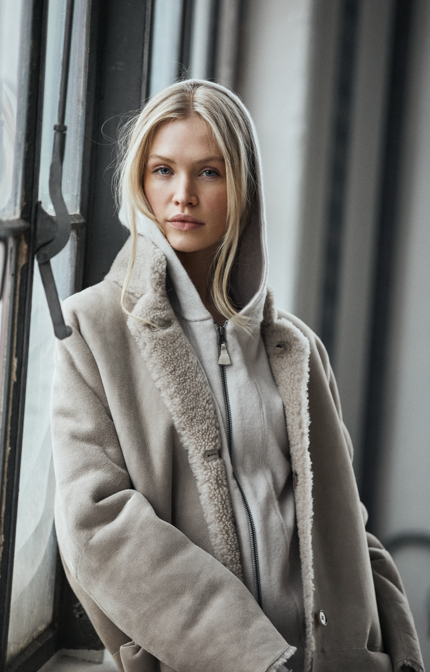 KristenseN Du Nord カシミヤ デザインニット 美品 グレー KristenseN DU NORD クリステンセンドゥノルド Turtleneck [I