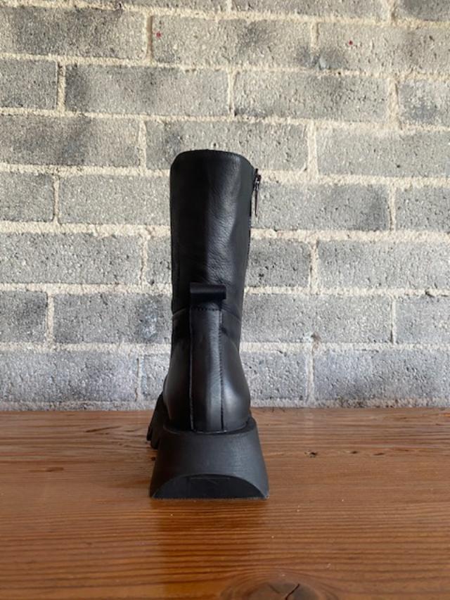 Lofina Wrap Around Zipper Boots