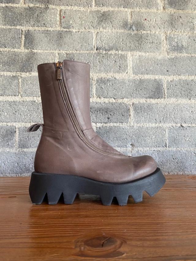 Lofina Wrap Around Zipper Boots